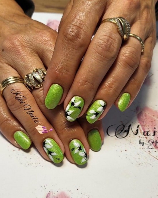 Kiki Nails